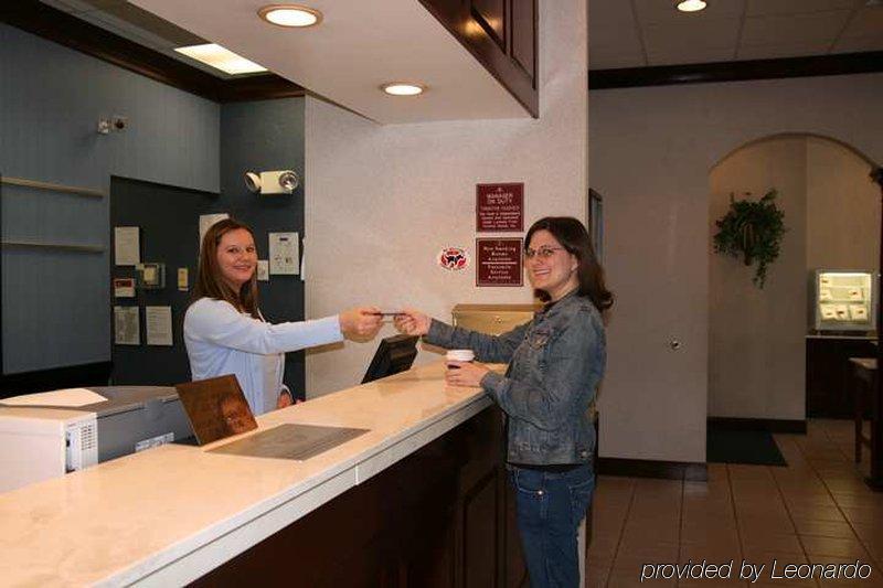 Hampton Inn Roxboro Dalaman gambar
